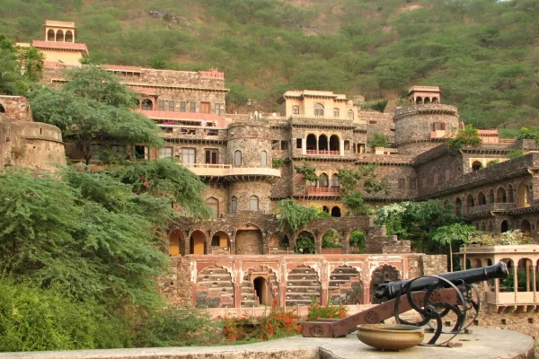 neemrana fort